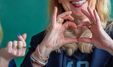 Heart hands Emmalotte Esther